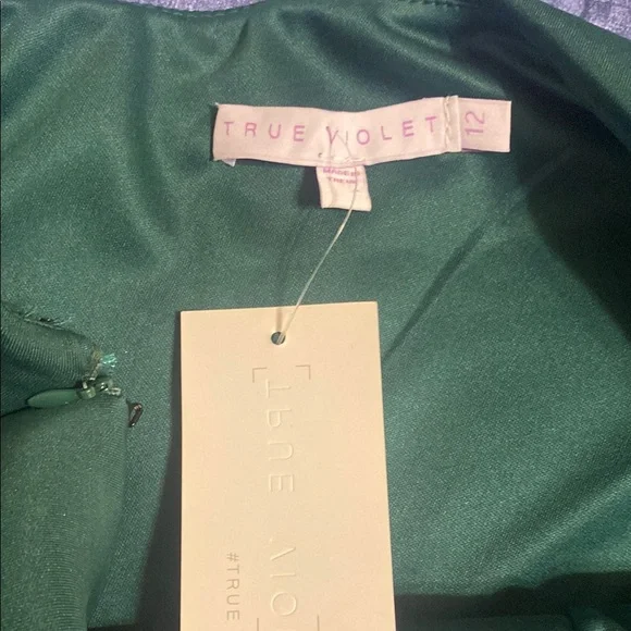 Emerald Green One-Shoulder Ruffled Cocktail Dress - Picture 8 of 9